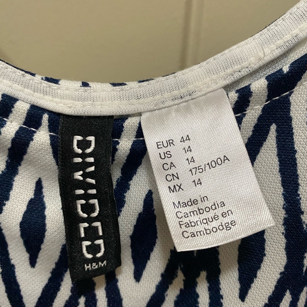 H&M Divided Blue White Dress - Picture 3 of 8